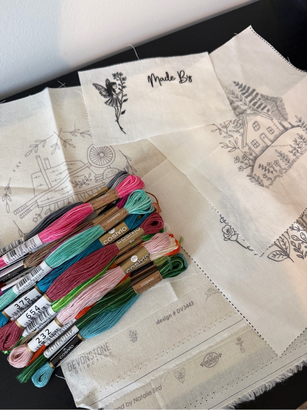 Cosmo Lot of 23 / Embroidery Kit